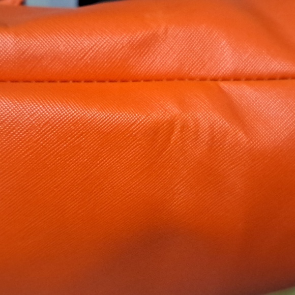 PAYLESS Tote - Picture 9 of 10